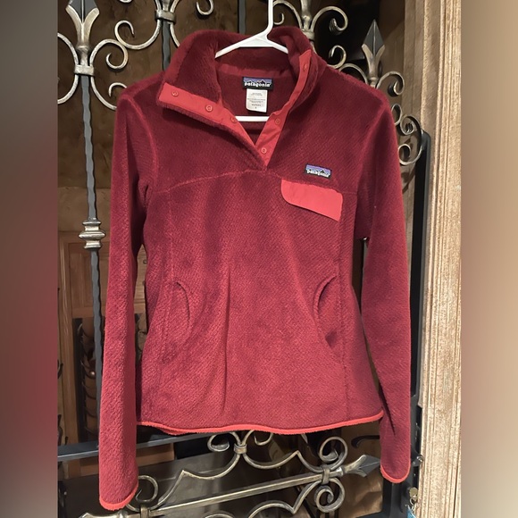 PATAGONIA Women's Re-Tool Snap-T
Fleece Pullover Sweater Burgundy Small - Picture 1 of 3
